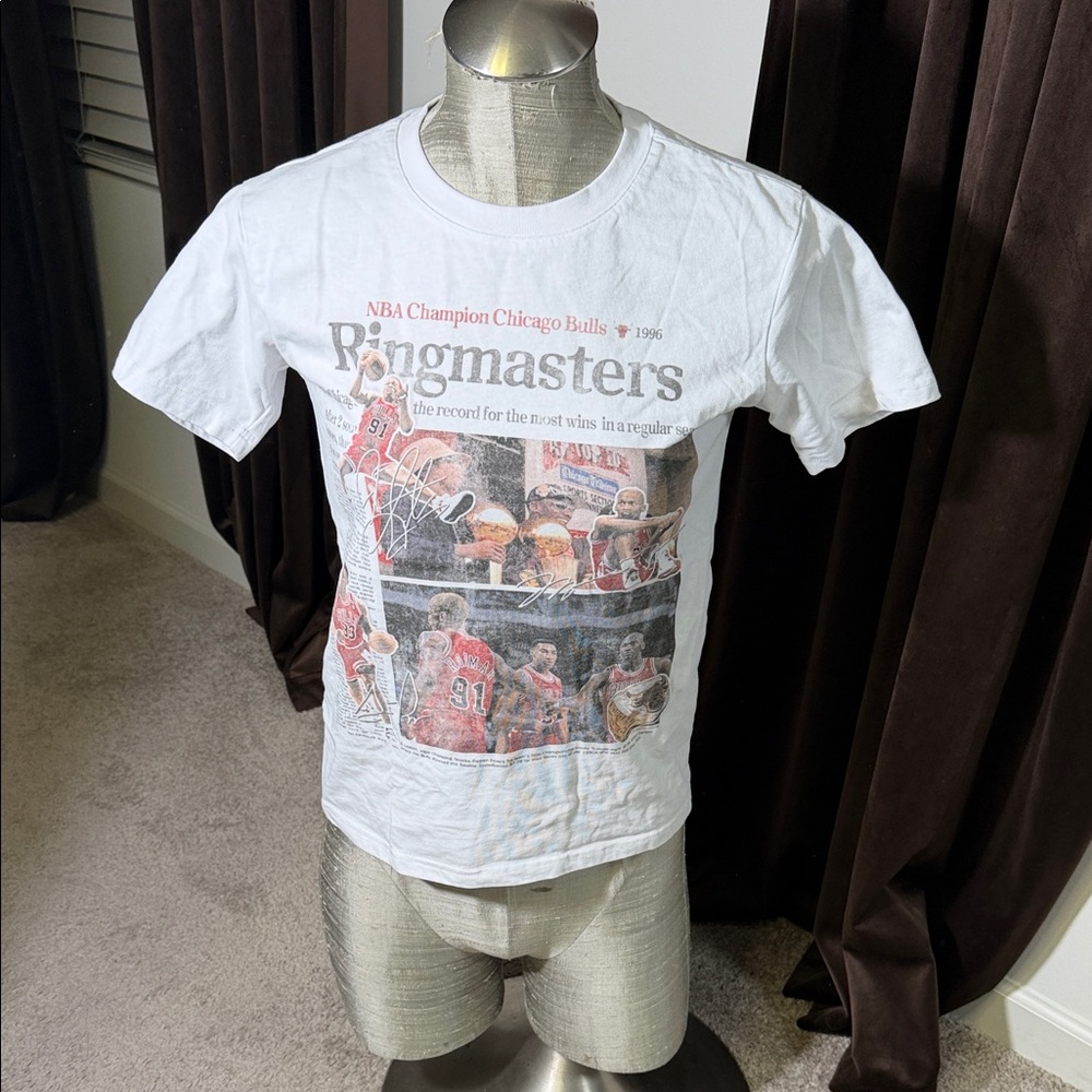 NBA Champion Chicago Bulls Graphic Tee